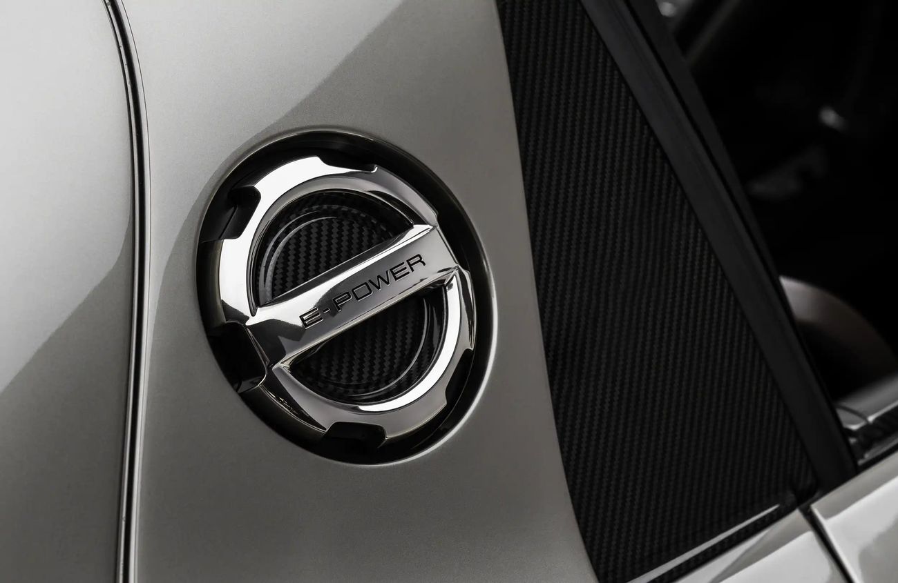 Porsche 918 Spyder 4.6L V8 N/A Engine + eMotor