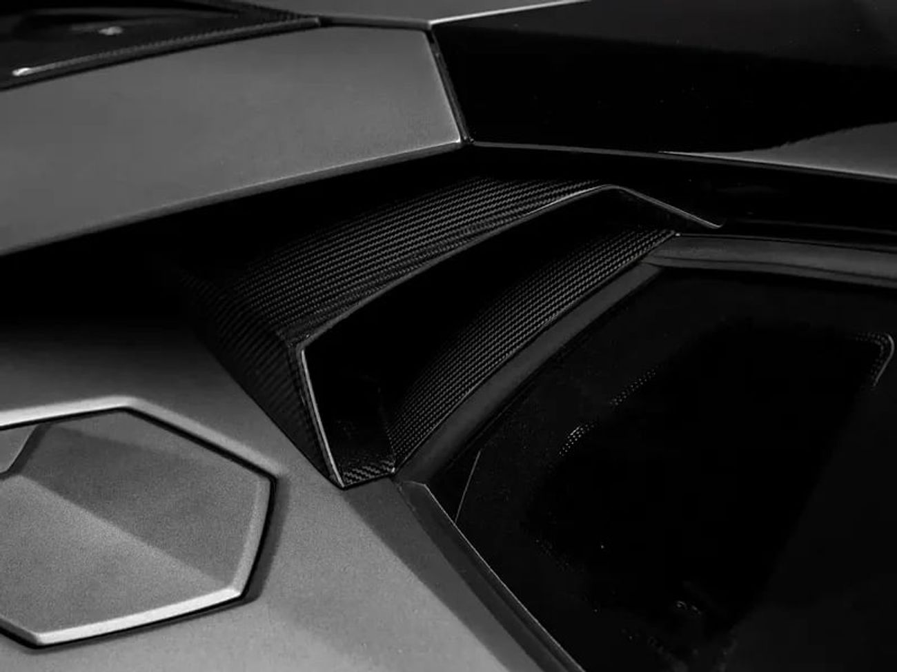 Lamborghini Aventador (50Th Anniversary Kit)