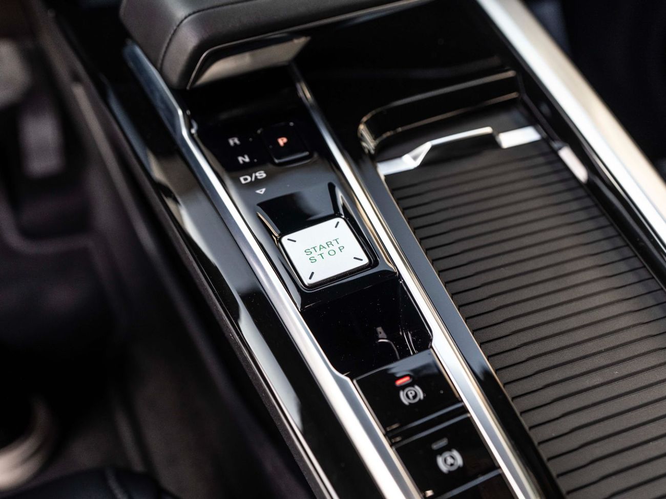 أم جي وان 1.5 LUX