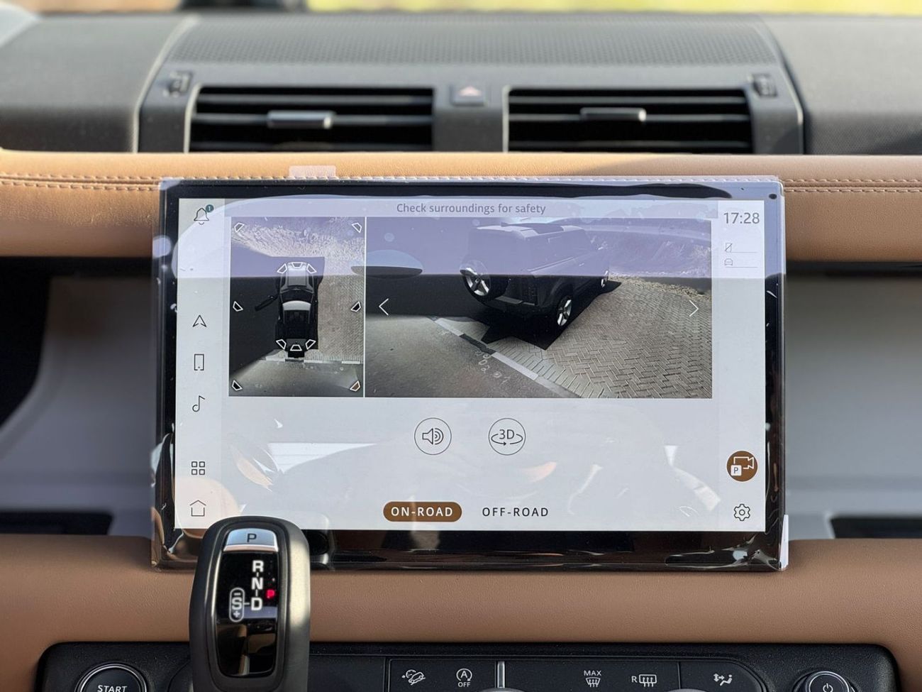 لاند روفر ديفندر Land Rover Defender P400 X-Dynamic SE 2025 2DOORS