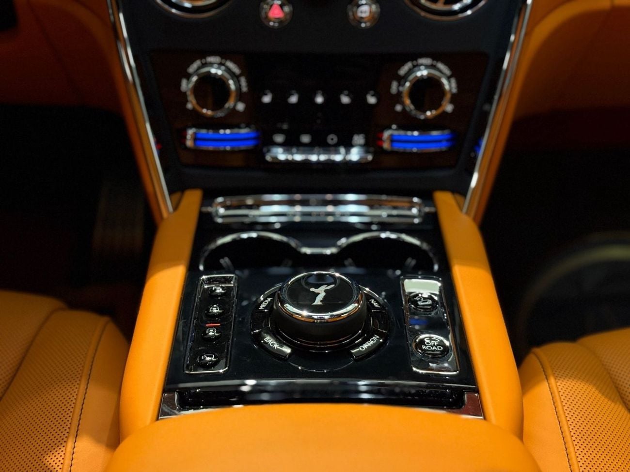 رولز رويس كولينان STD 2025 ROLLS ROYCE CULLINAN | BRAND NEW | 6.75L TWIN-TURBO V12 | 1,250 KM | NO ACCIDENT | EUROPEAN