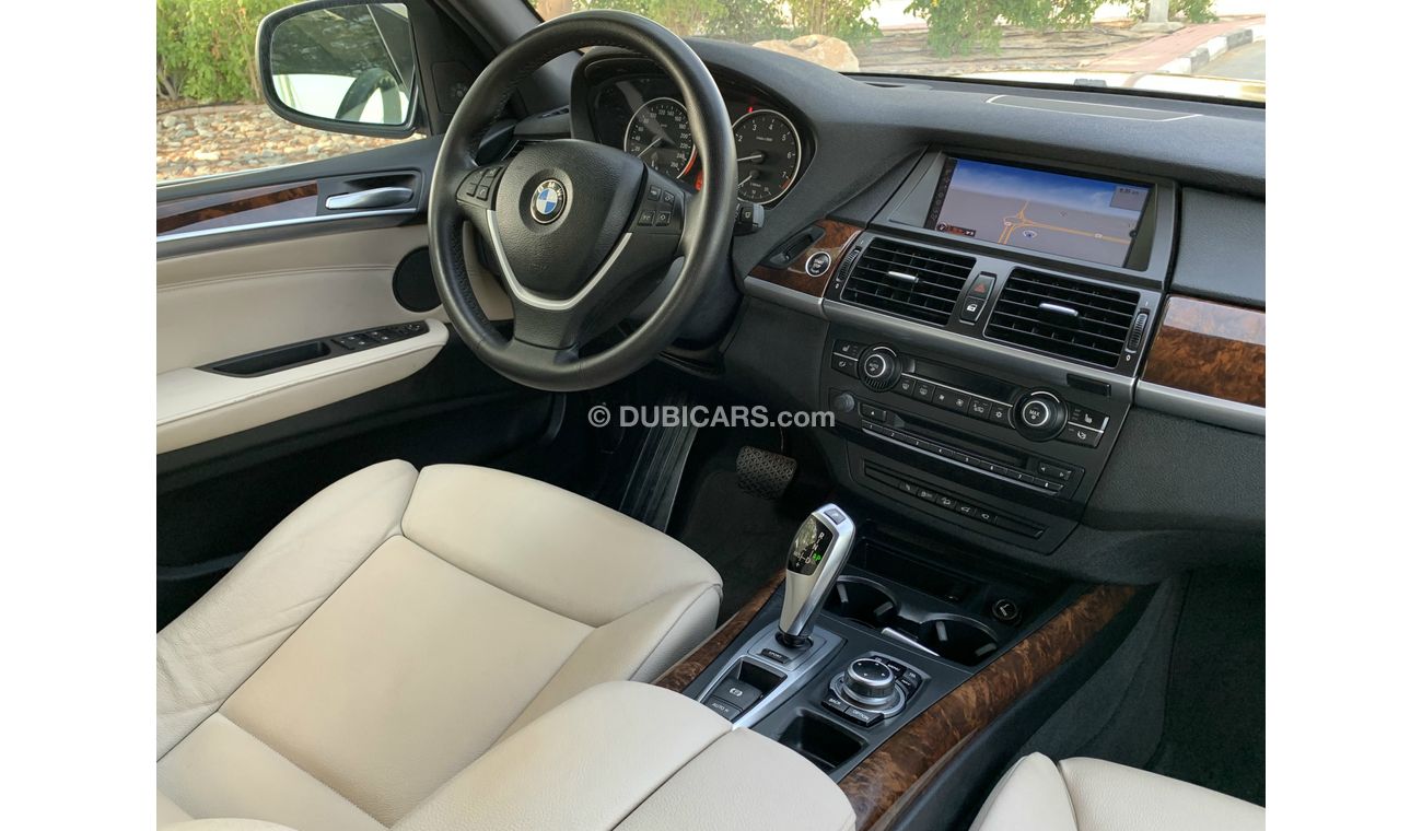 BMW X5 V8 - 2012 - EXCELLENT CONDITION - FULL OPTION