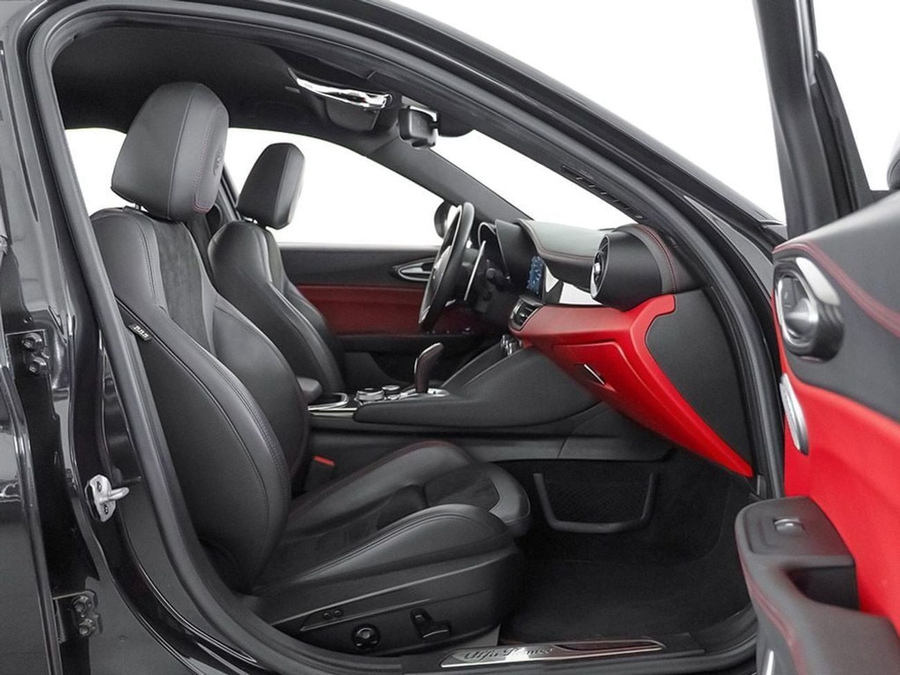 Alfa Romeo Giulia Quadrifoglio 2.9L (505 HP)