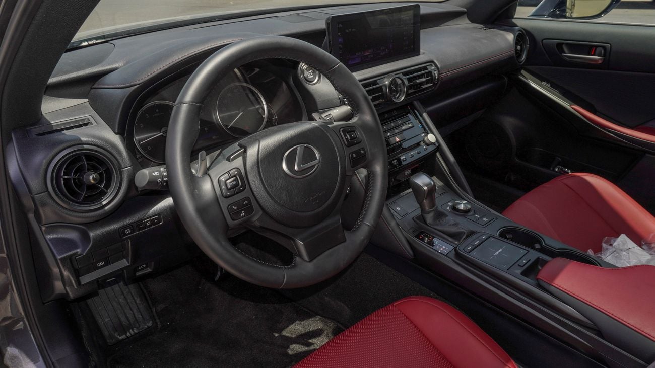 Lexus IS350 3.5 L V6