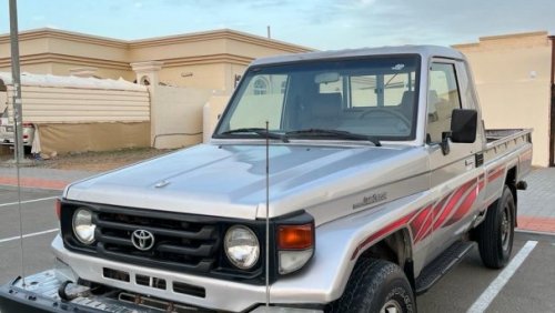 Toyota Land Cruiser Pick Up efi