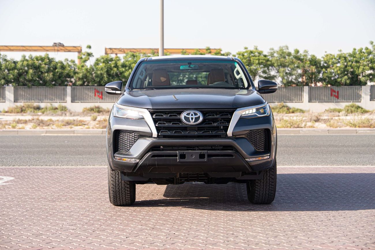 تويوتا فورتونر 2025 Toyota Fortuner 2.7 - Grey Mettalic Inside Chamois | Export Only