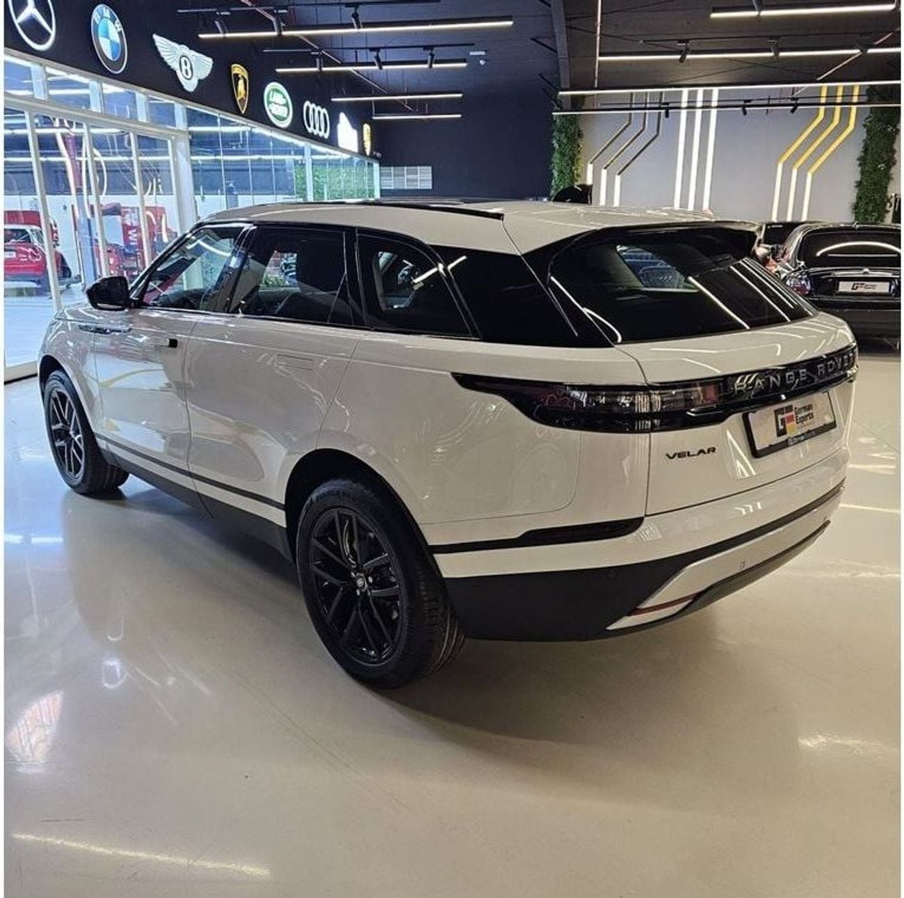 لاند روفر رينج روفر فيلار 2025 Range Rover Velar P250