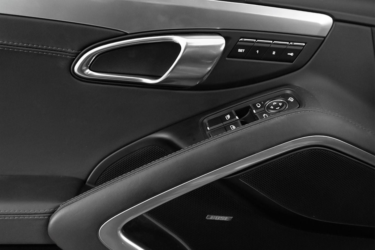 Porsche 911 Turbo 3.8L (500 HP) Coupe