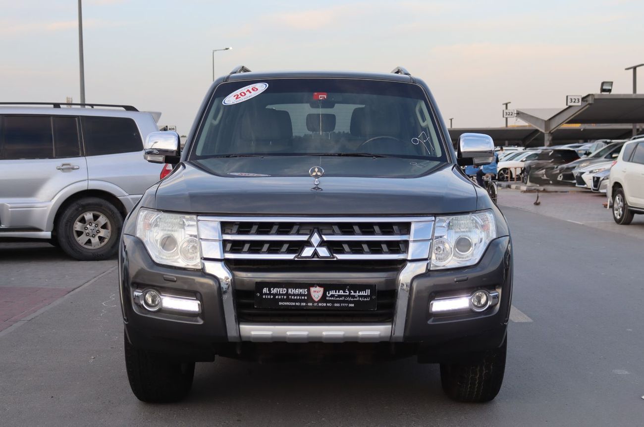 Mitsubishi Pajero GLS 3.5L (189 HP) Mitsubishi Pajero - 2016 - Full Option - GCC - Accident-Free - 3.5L Engine - Excel