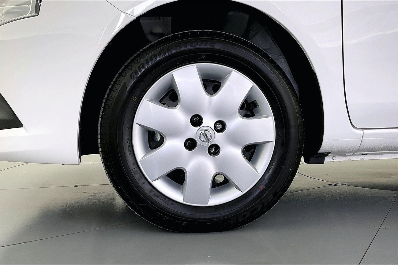 Nissan Sunny SV | 1 year free warranty | 1.99% financing rate | Flood Free