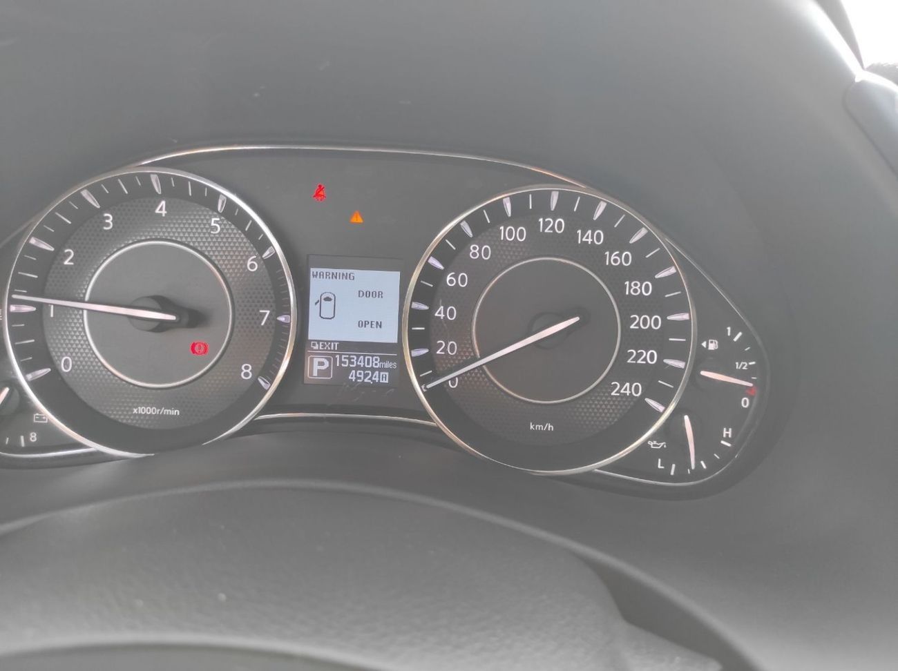 Nissan Armada Nissan Armada 2018 4WD Full options no1 5camera