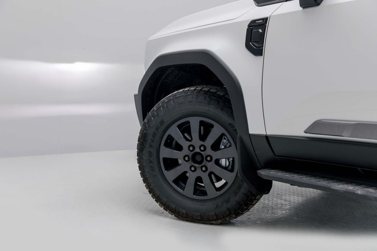 Toyota Prado ADVENTURE 2.8L - PLATINUM WHITE INSIDE DK CHESTNUT | EXPORT ONLY