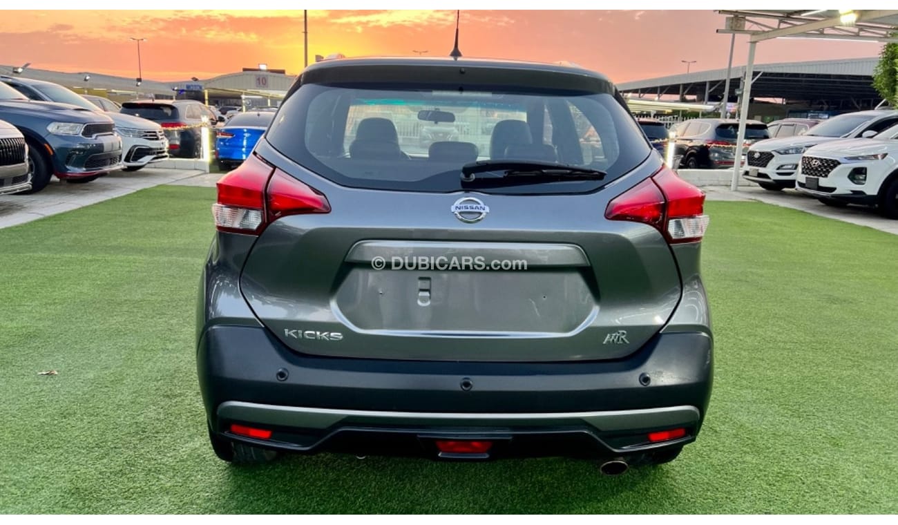 نيسان كيكس SV