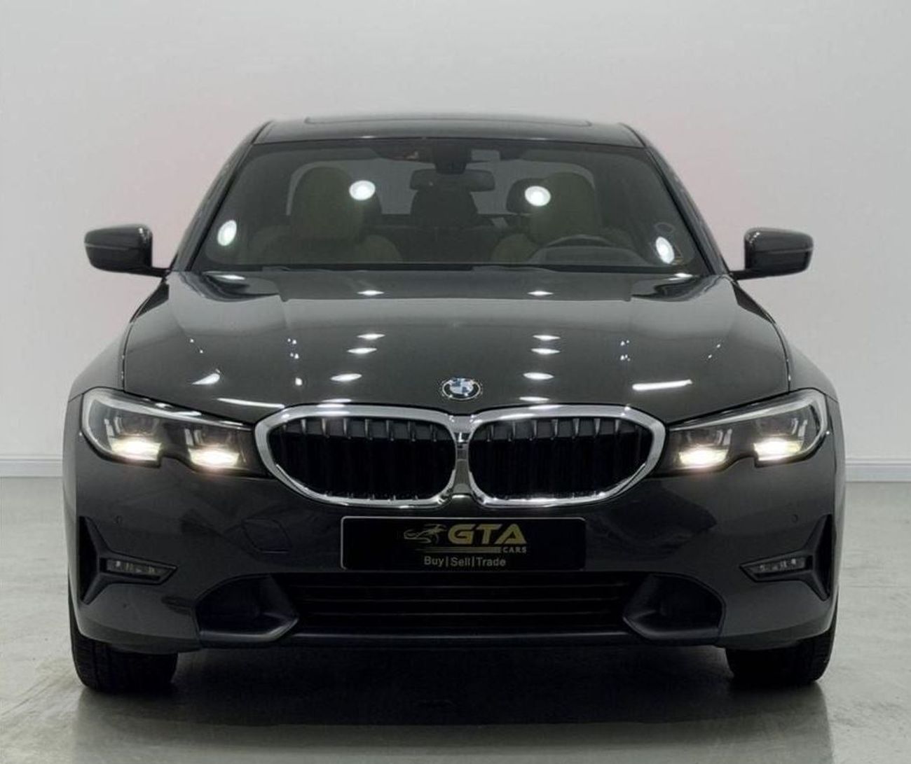 BMW 330i Exclusive 2.0L (258 HP) 2019 BMW 330i, November 2025 BMW Warranty + Service Pack, GCC