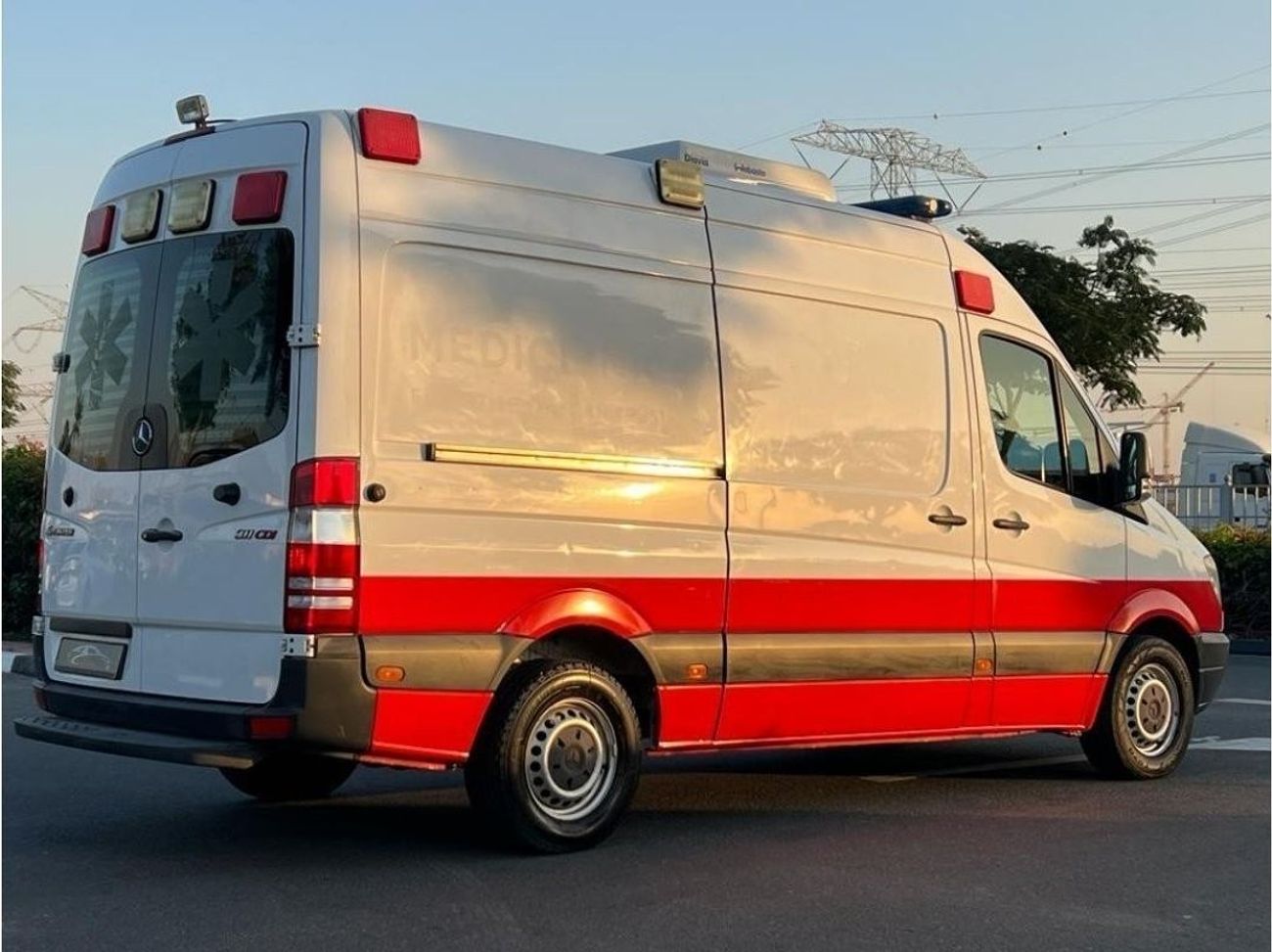 مرسيدس بنز سبرينتر MERCEDES BENZ SPRINTER 2013 GCC AMBULANCE IN PERFECT CONDITIONS