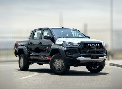 تويوتا هيلوكس GR Sport 4.0L