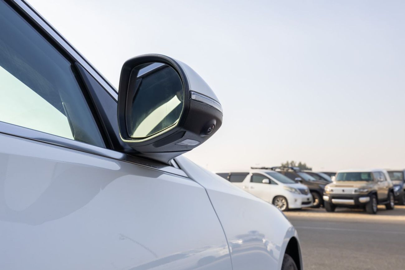 Mercedes-Benz C 200 MERCEDES BENZ C200L SPORT 1.5T FULL OPTION MODEL 2025