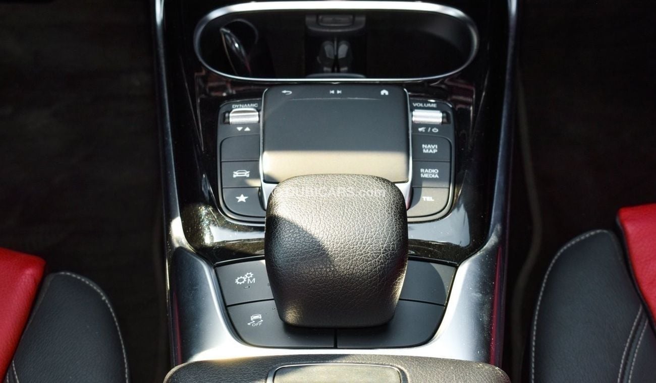 Mercedes-Benz A 35 AMG Premium Mercedes A35 AMG / 2021 / USA