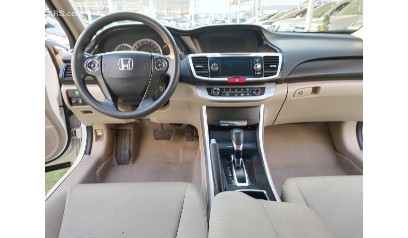 Honda Accord Gulf number one, cruise control hatch, alloy wheels, fog lights, in excellent condition