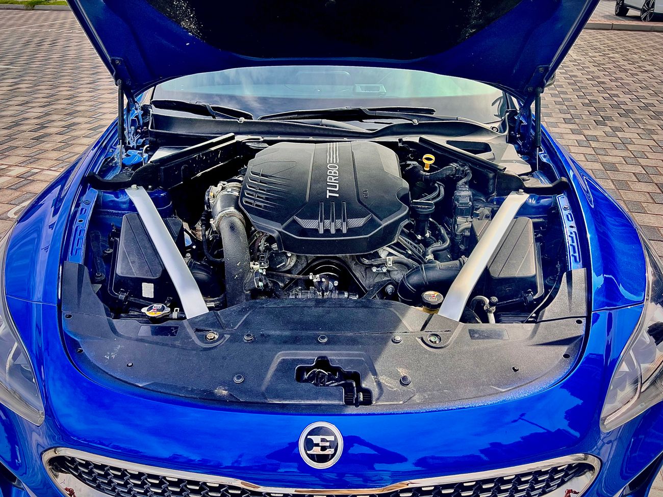 Kia Stinger GT V6 3.3 twin turbo RWD