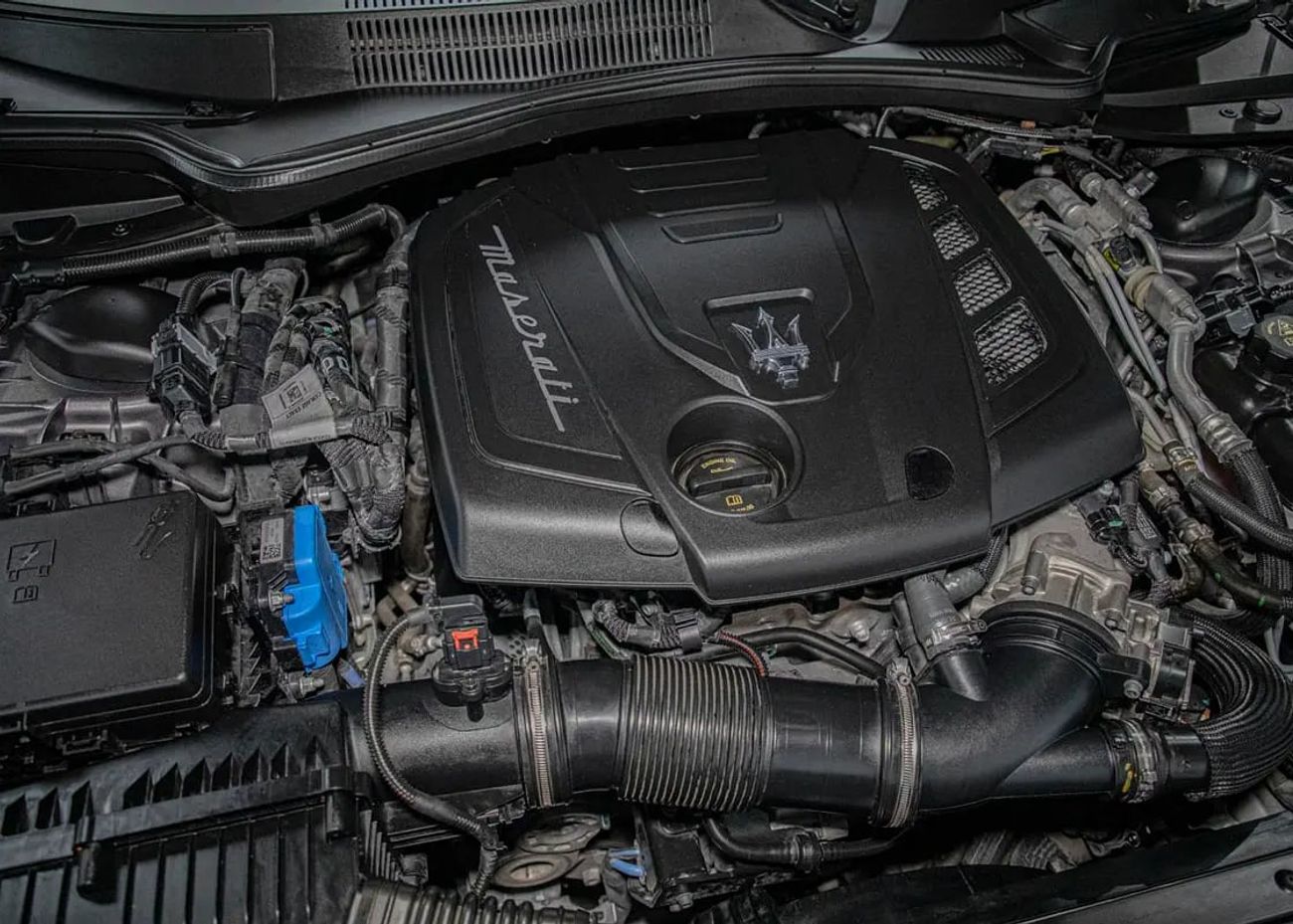 Maserati Ghibli GT Hybrid 2.0L