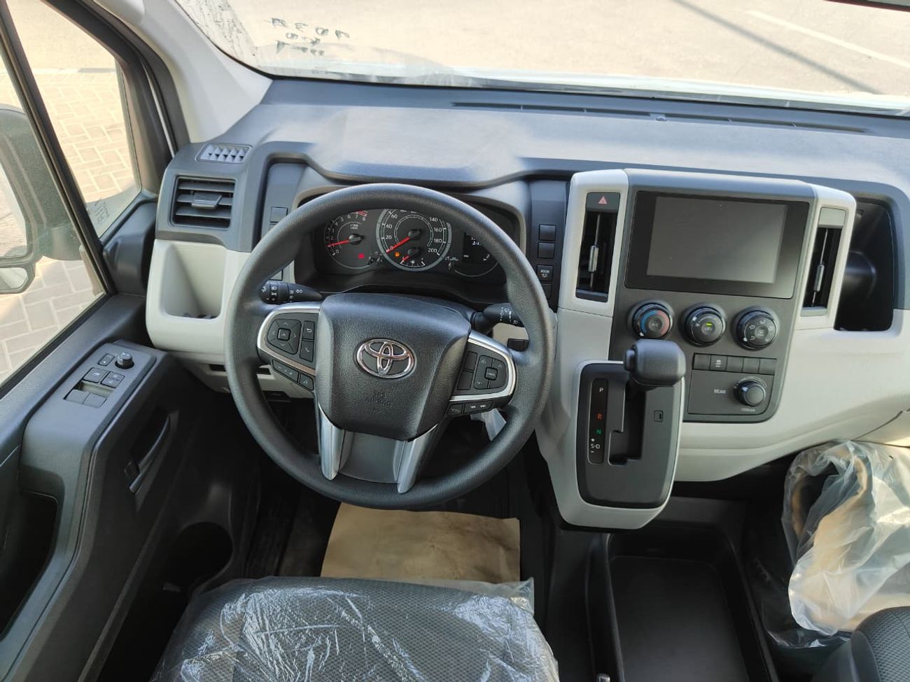 Toyota Hiace 2026 Toyota Hiace GL 13-Seater High-Roof Full-Option 3.5L V6 Petrol A/T RWD Export Only