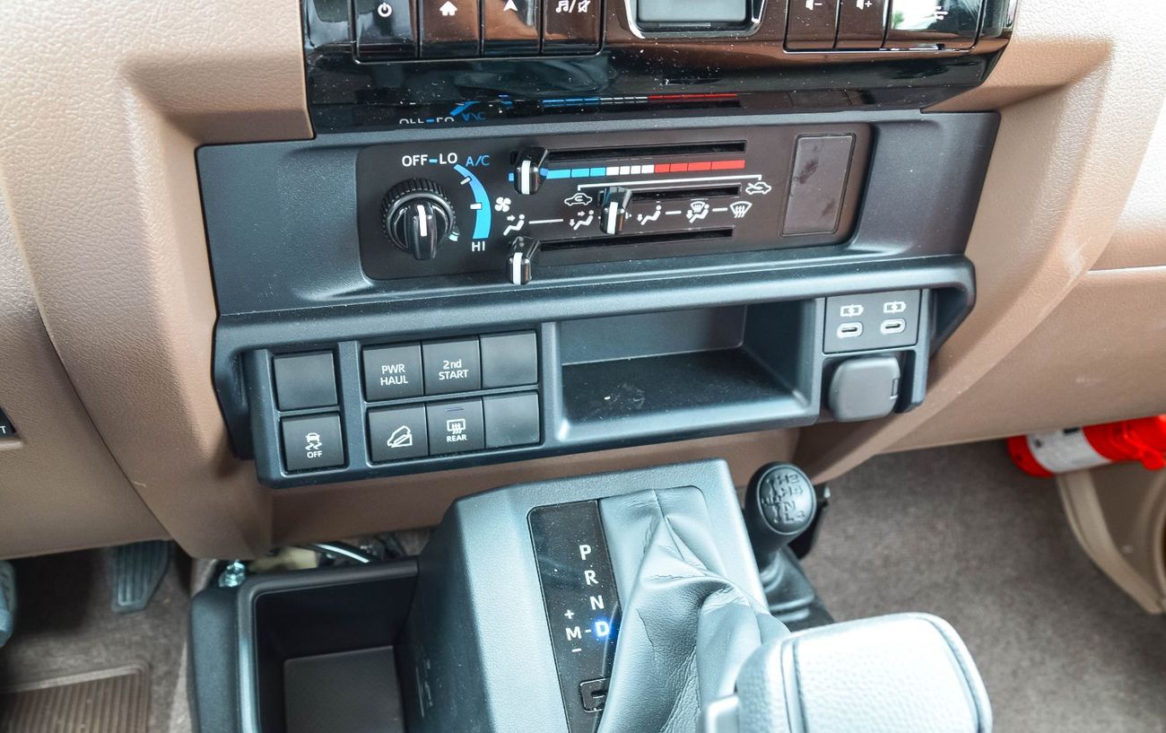 Toyota Land Cruiser 70 TOYOTA LAND CRUISER 76 4.0L 4WD 5DOOR AT SUV 2026