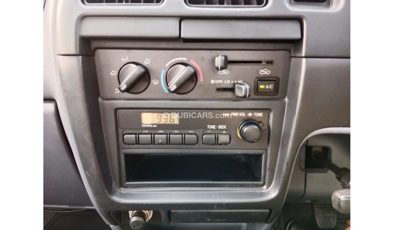 Toyota Hilux TOYOTA HILUX PICK UP RIGHT HAND DRIVE (PM1452)