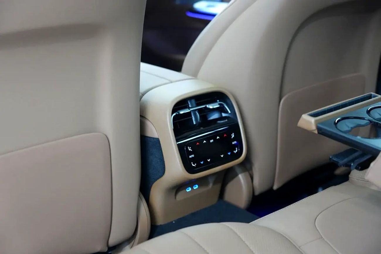 Mercedes-Benz E300 E 300 | GCC 0km | Agency Warranty | AMG Package