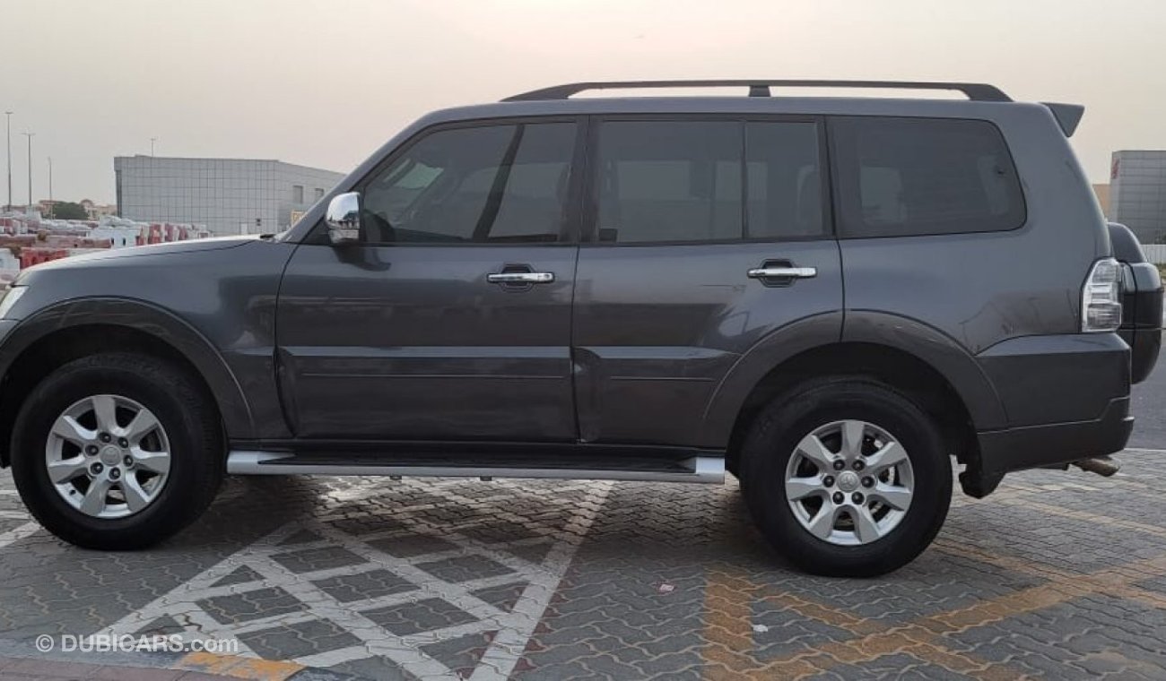 Mitsubishi Pajero Mitsubishi GCC 2017