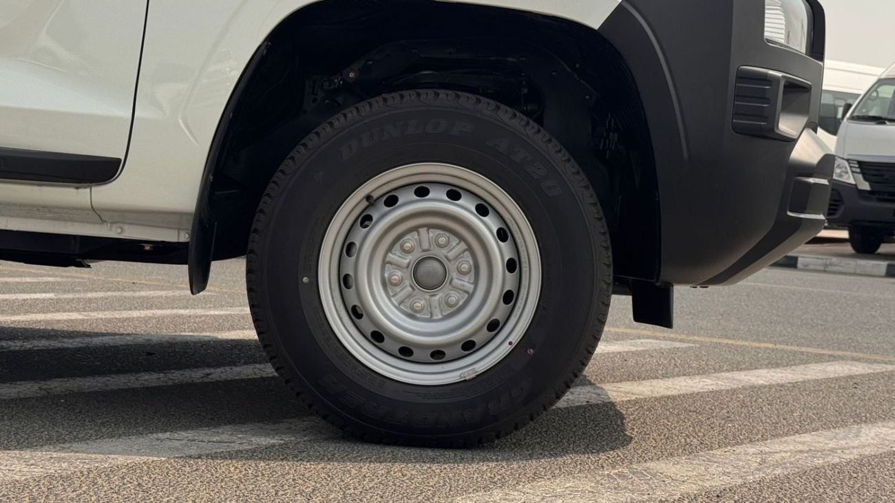 Mitsubishi L200 2.4L DIESEL DCABIN 4x4 5 MT MID-LINE