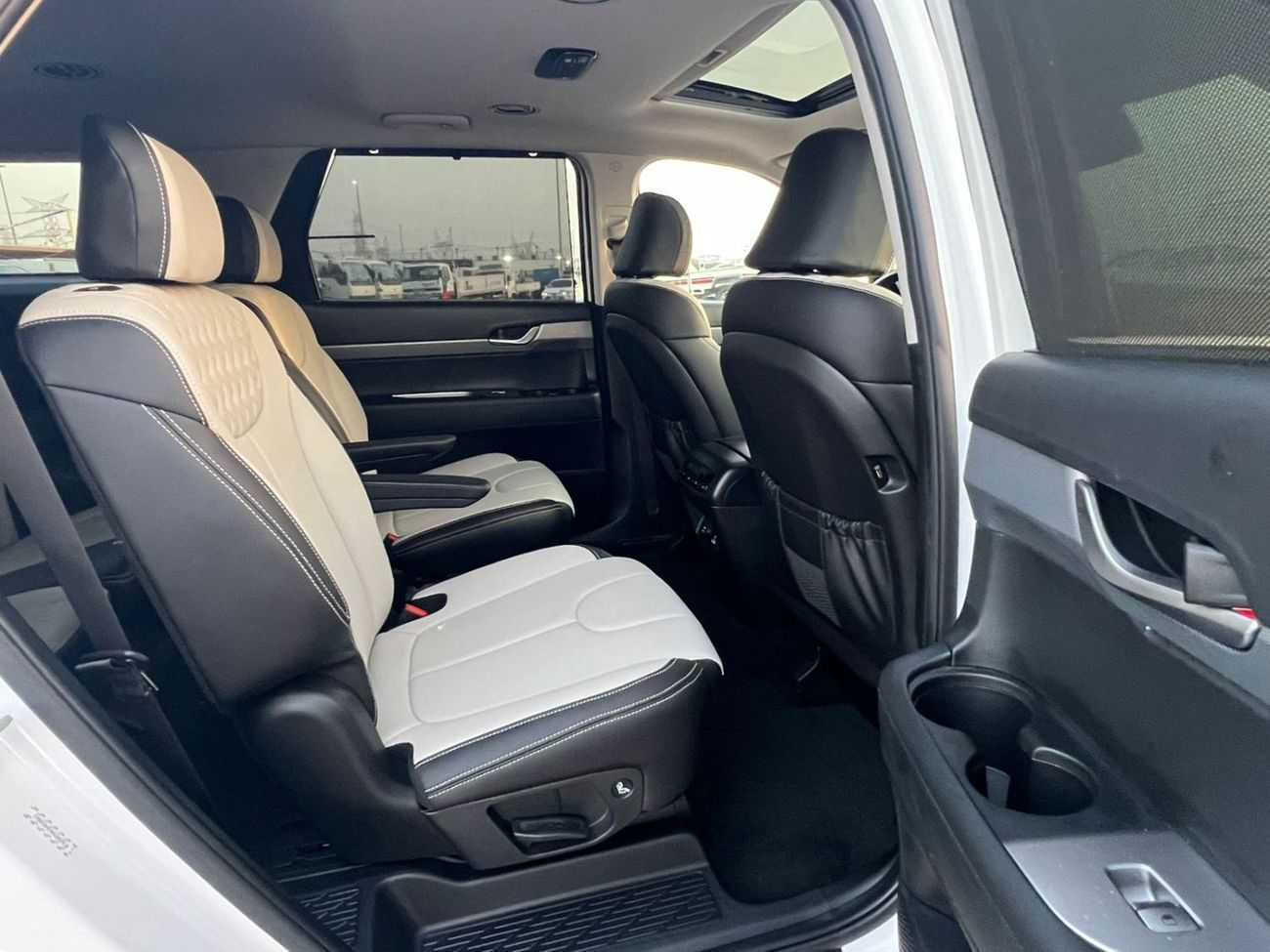 Hyundai Palisade 2021 Hyundai Palisade Sel - 3.8L V6 - Auto Trunk - Leather & Electric Seat - Key Engine Start Option