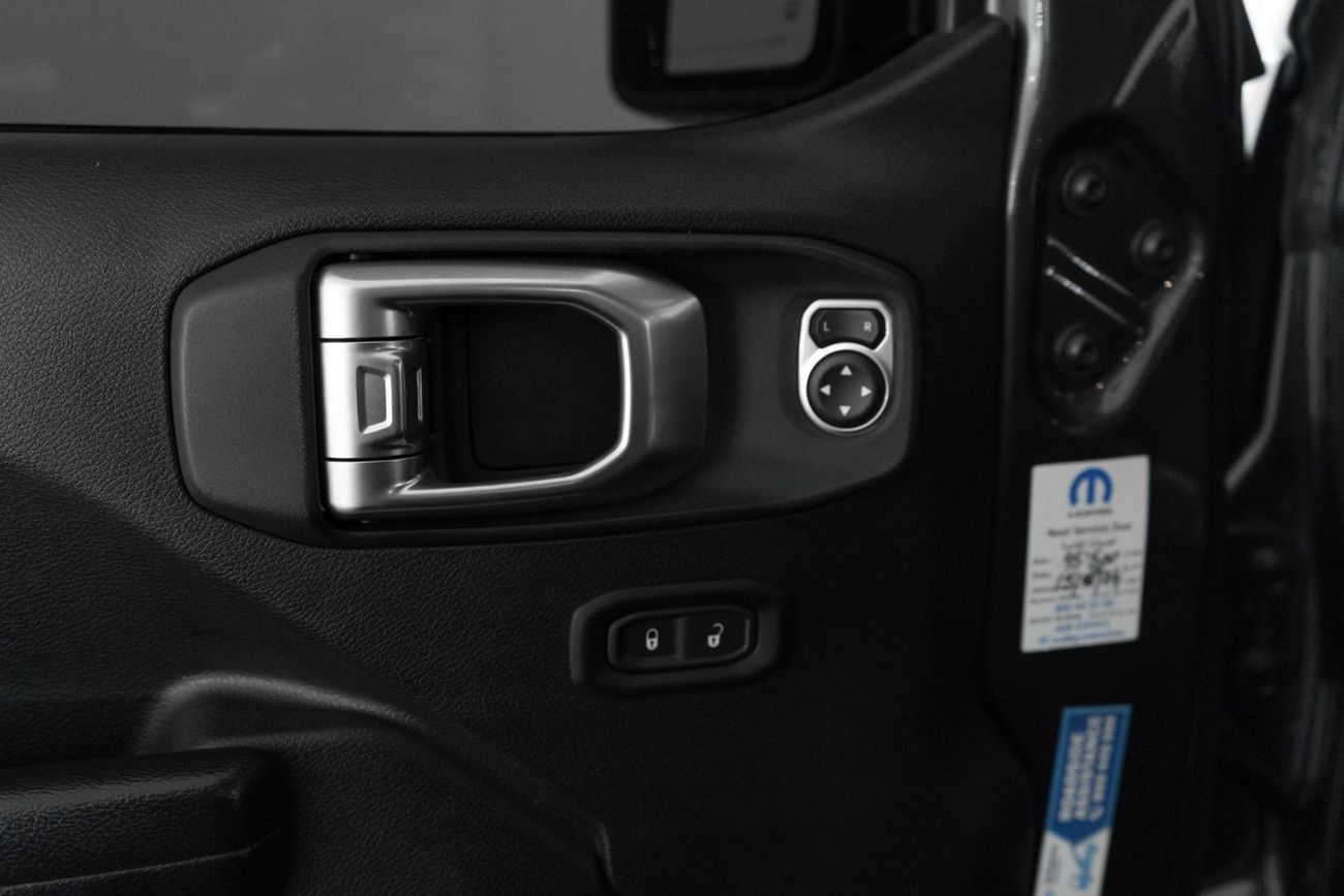 Jeep Wrangler Unlimited Willys 2020 Jeep Wrangler Unlimited Willy’s Edition / Full Jeep Service History