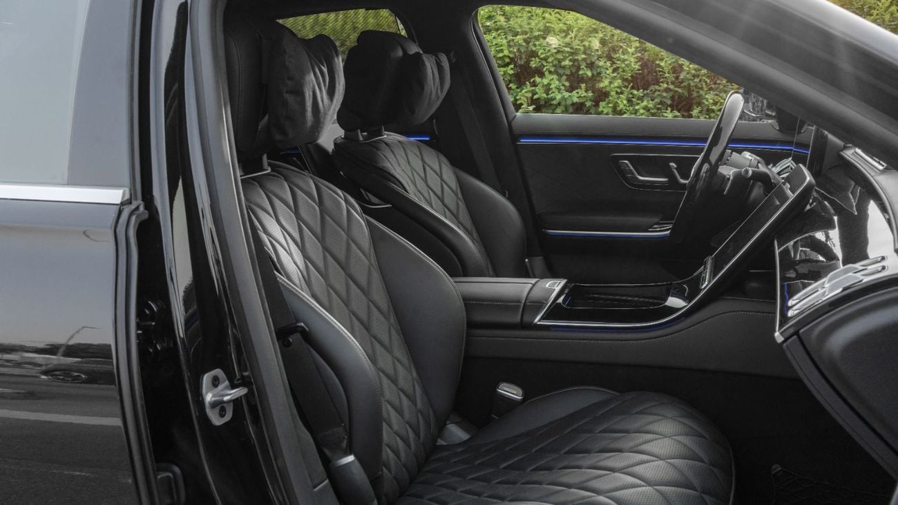 مرسيدس بنز S 580 2025 Mercedes Benz S 580 4Matic 4.0L AT Petrol (Black-Black)