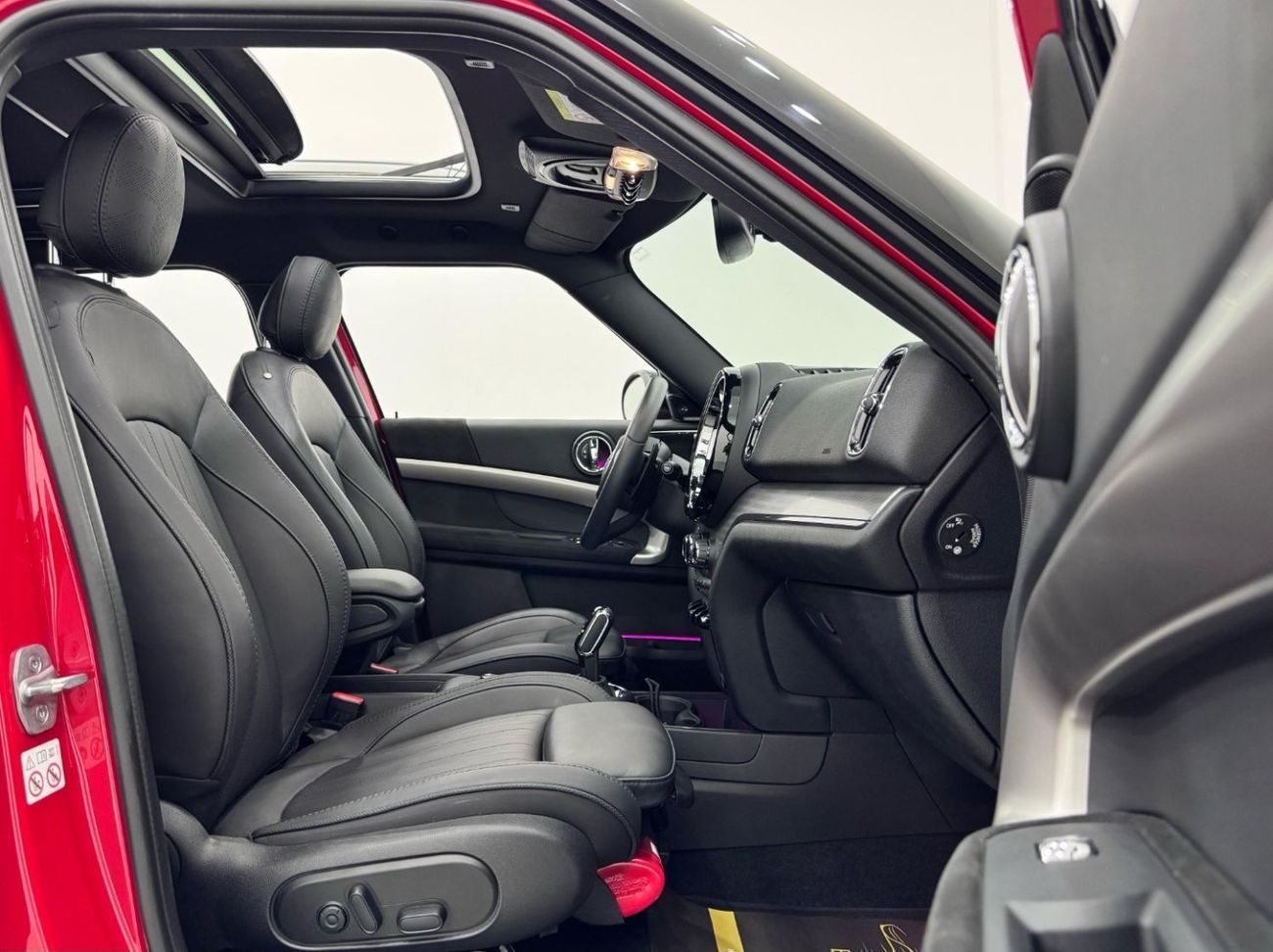 ميني جون كوبر كونتري مان All 4 2024 Mini Countryman JCW All 4, 2027 Mini Warranty + Service Pack, Very Low Kms, GCC