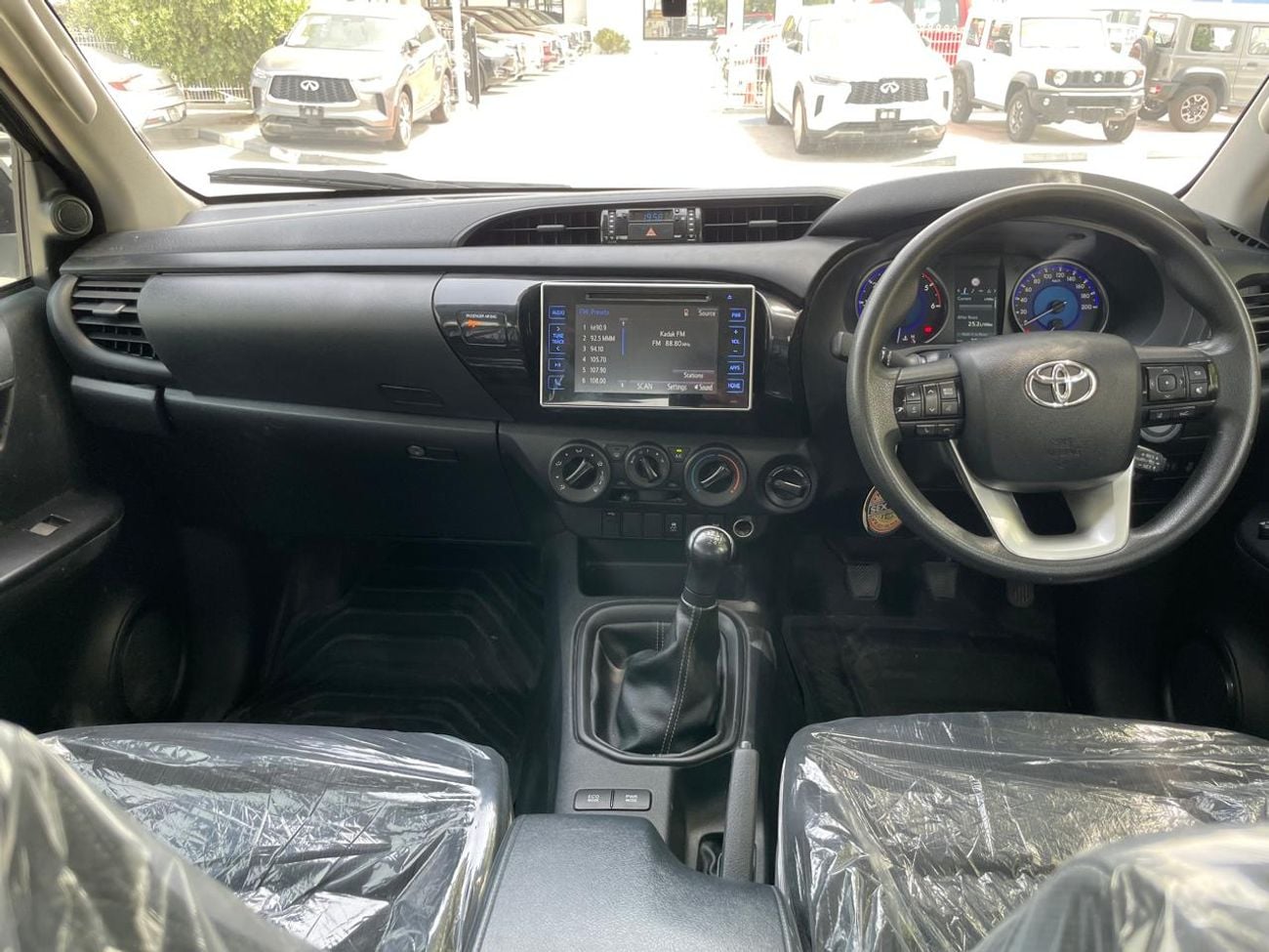 تويوتا هيلوكس Manual Hilux  Only For Export
