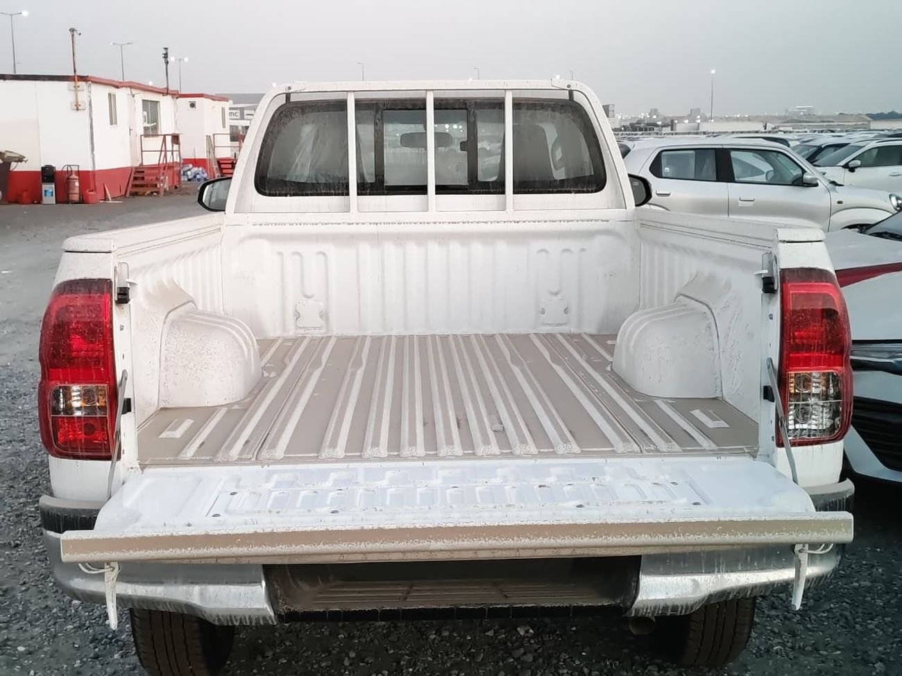 تويوتا هيلوكس 2026 Toyota Hilux DLX Single Cabin 3-Seater 2.4L 4-Cyl Diesel M/T 4x4 Only For Export