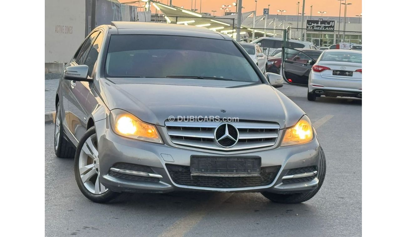 مرسيدس بنز C 200 In excellent condition and requires no expenses