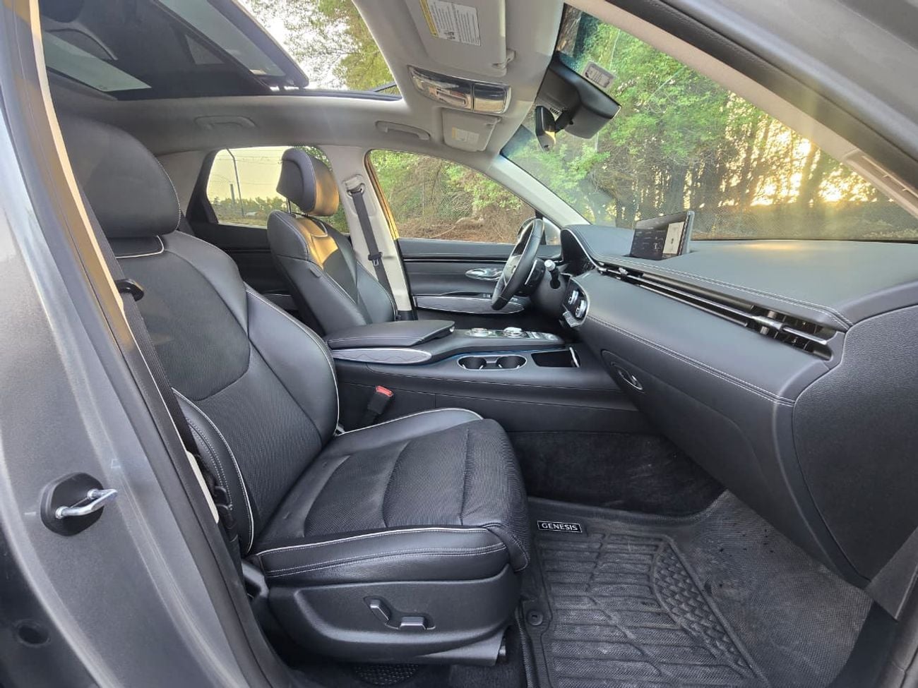 جينيسس GV70 Premium 2.5L AWD