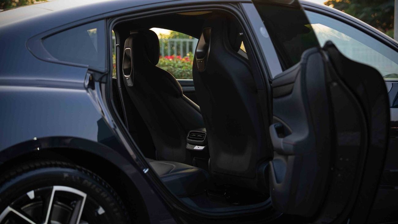 شاومى SU7 PRO - Black inside Black | Export Only