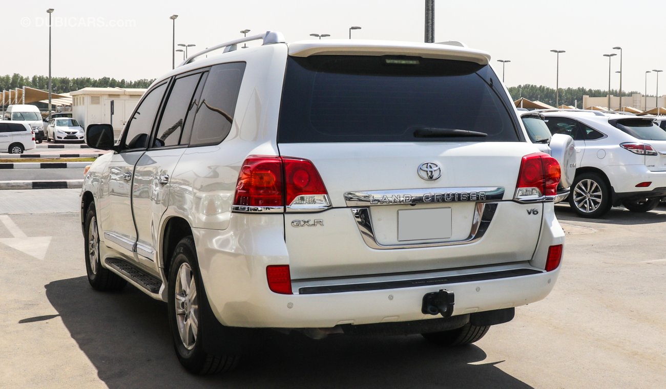 Toyota Land Cruiser GXR V6