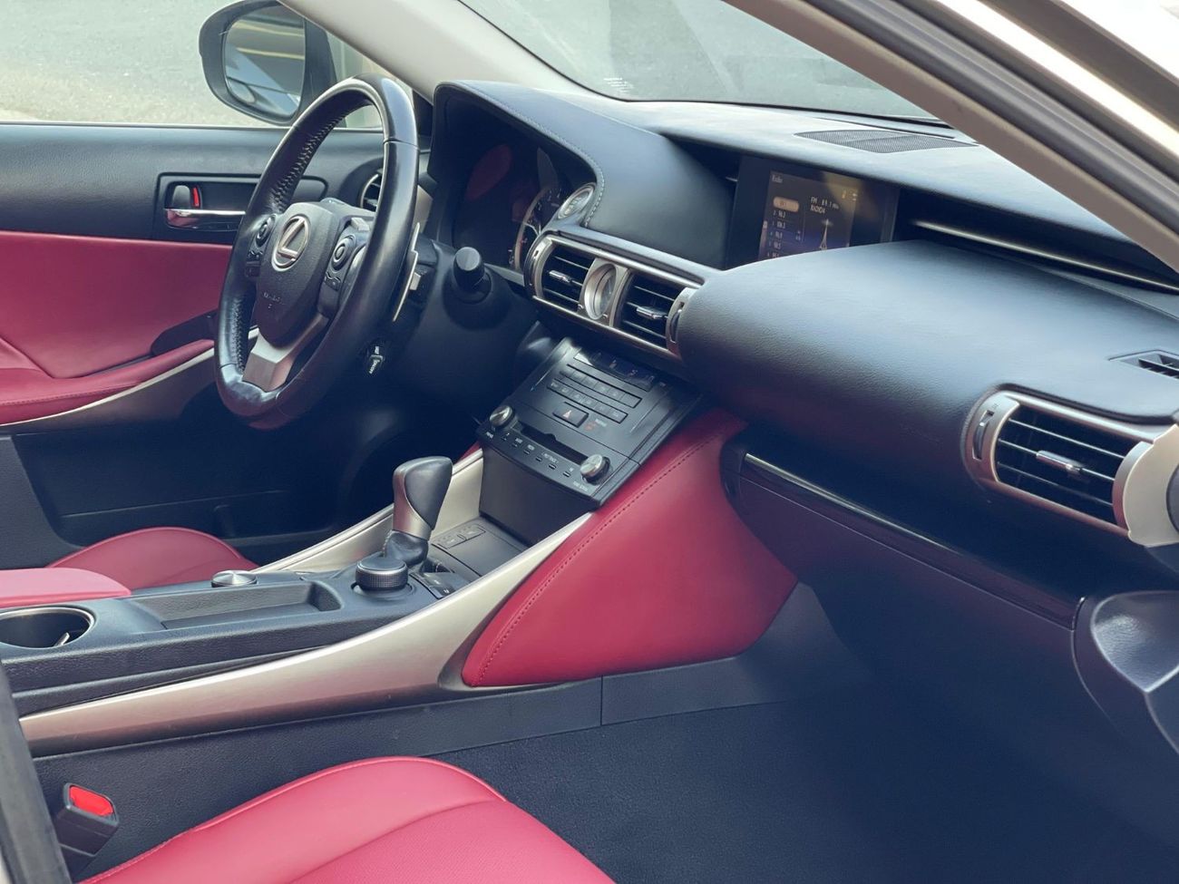 Lexus ISF IS 300 / V6 3.5L / F-SPORT KIT / SUPER CLEAN CAR / LOW MILEAGE