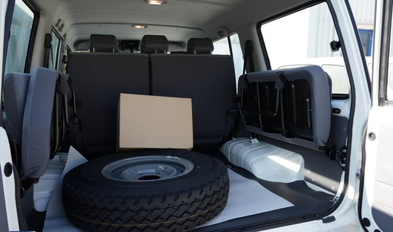 Toyota Land Cruiser 70 Std 4.0L 4WD Std 4.2L 4WD 5 doors