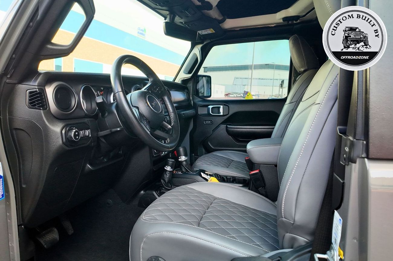 جيب رانجلر Sport 3.6L A/T (4 Seater) | 3 MONTHS ORZ WTY & 1 YEAR ORZ SERVICE PACKAGE