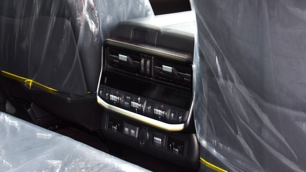 Toyota Land Cruiser Toyota land cruiser VXR 3.5L petrol MY 2025