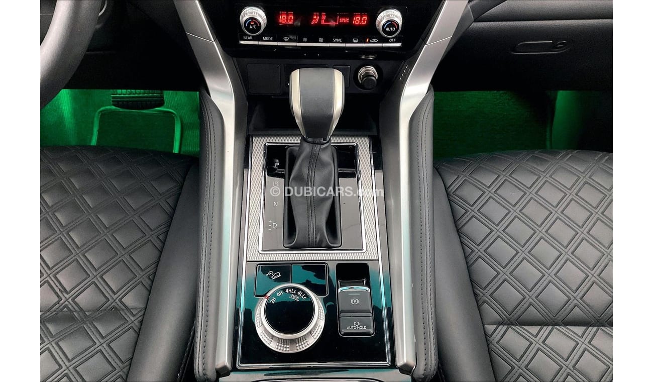 Mitsubishi Montero Signature