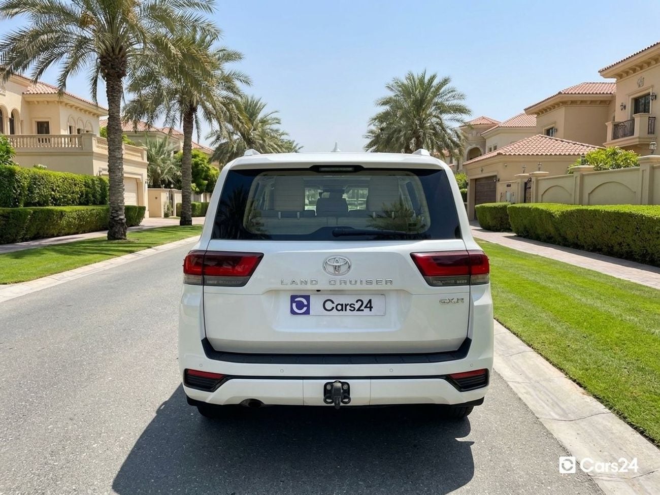 Toyota Land Cruiser 4L 2024 | 0 DP | 3348/Month | 30 Day Return | Service History