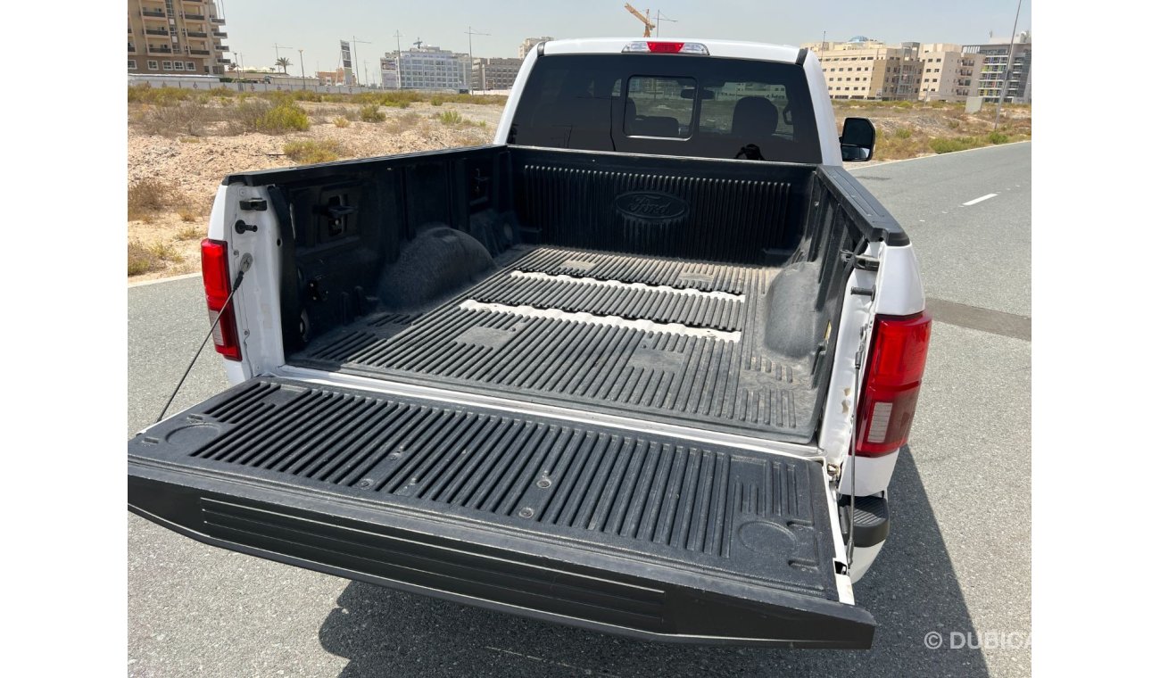 فورد F 150 لاريات