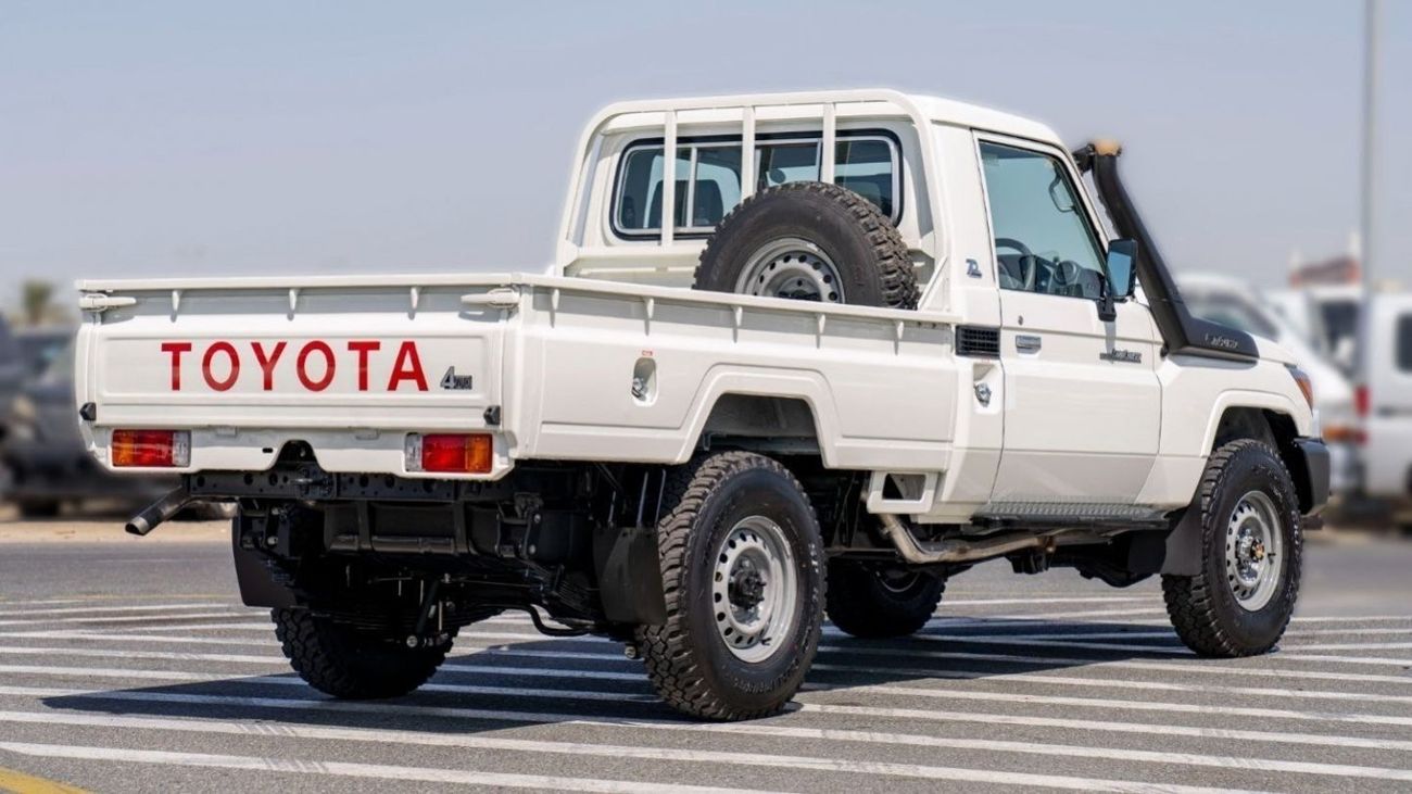 Toyota Land Cruiser Pick Up (RHD) TOYOTA LAND CRUISER LC79SC 4.2D MT MY2023 – WHITE