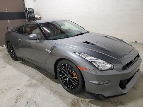 نيسان جي تي ار 3.8 TWIN TURBO V6